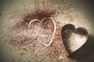 Heart-cocao powder