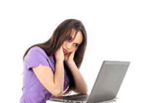 woman-on-laptop-stressed