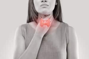 thyroid-disease-red-throat